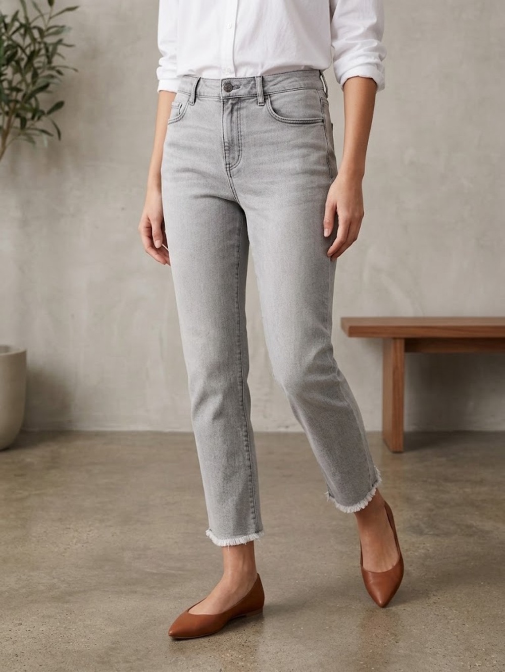 LOFT Light Gray High Rise Straight Crop Jeans Frayed Hem Size 28 6 Raw Hem Denim
